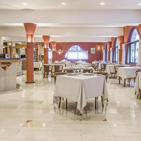 Hotel Roc Blanc & 4*